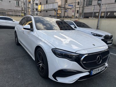 MERCEDES-BENZ E-CLASS - 1