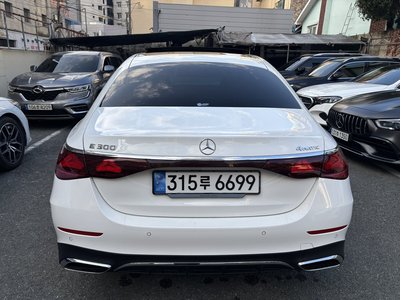 MERCEDES-BENZ E-CLASS - 4