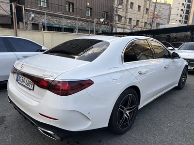 MERCEDES-BENZ E-CLASS - 3