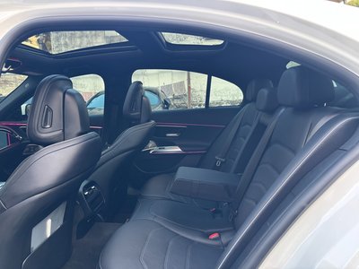 MERCEDES-BENZ E-CLASS - 10