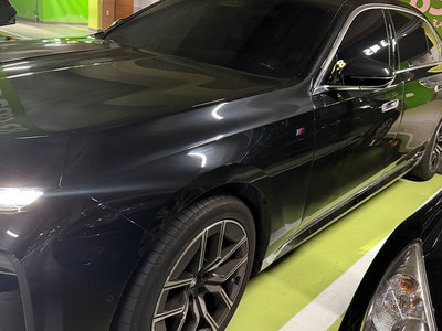 2025 BMW 7 SERIES photo 5