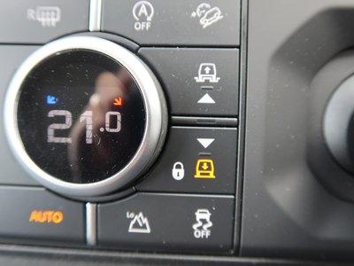 2023 LAND Rover DEFENDER 缩略图 19
