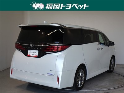 2025 Toyota ALPHARD — фото 3