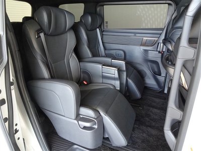 2025 Toyota ALPHARD — миниатюра 20