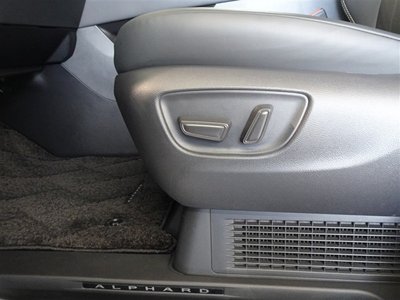 2025 Toyota ALPHARD — миниатюра 18