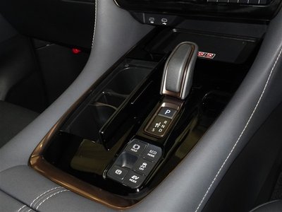 2025 Toyota ALPHARD — миниатюра 14