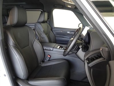 2025 Toyota ALPHARD — фото 4