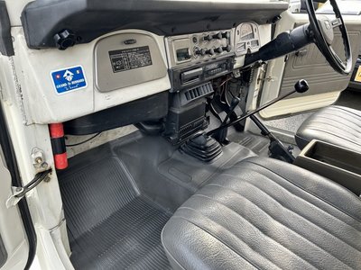 TOYOTA LAND CRUISER 40 - 7