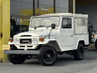 TOYOTA LAND CRUISER 40 - 1