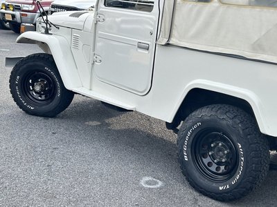 TOYOTA LAND CRUISER 40 - 6