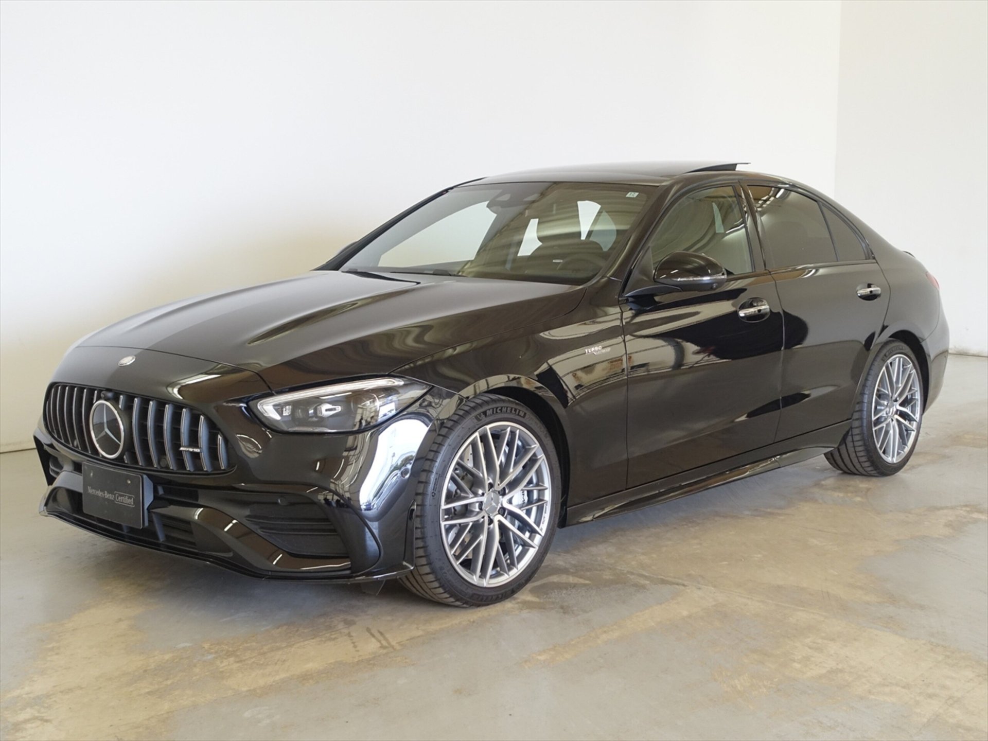 MERCEDES-BENZ C-CLASS AMG - View 1