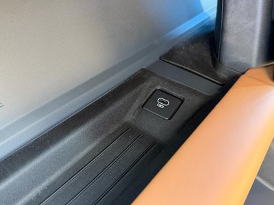 2023 LAND Rover DEFENDER — миниатюра 90