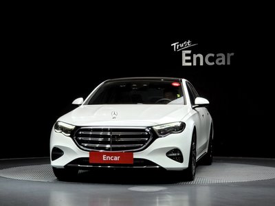 MERCEDES-BENZ E-CLASS - 2
