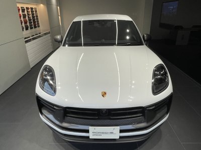 PORSCHE MACAN - 8
