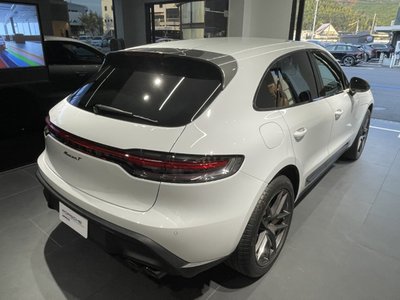 PORSCHE MACAN - 5