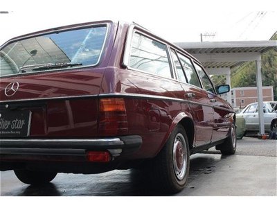 MERCEDES-BENZ MEDIUM-CLASS - 9