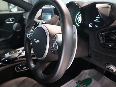 ASTON MARTIN VANTAGE - 9