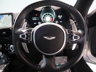 ASTON MARTIN VANTAGE - 8