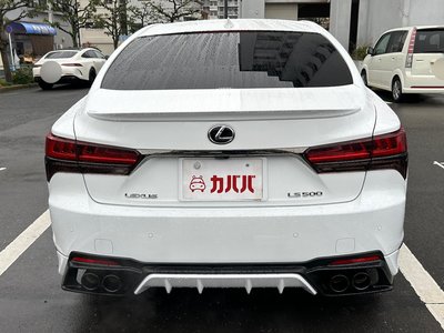 LEXUS LS - 6