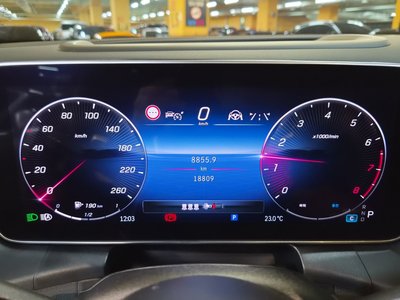 MERCEDES-BENZ GLC - 5