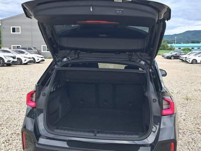 2023 BMW X1 thumbnail 11
