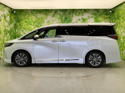 2025 Toyota ALPHARD 照片 2