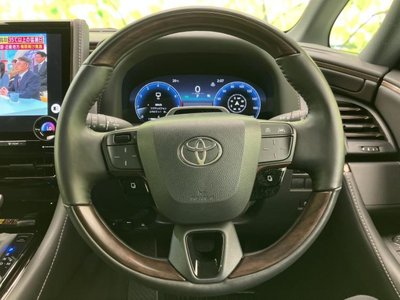 2025 Toyota ALPHARD — миниатюра 16