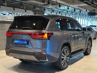 2025 Lexus LX — фото 6