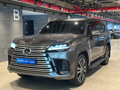 2025 Lexus LX — фото 2