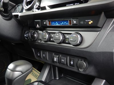 صورة 43 لـ 2021 Toyota TACOMA