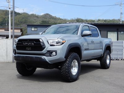 TOYOTA TACOMA - 2