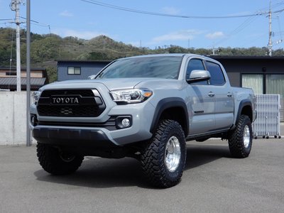 TOYOTA TACOMA - 1