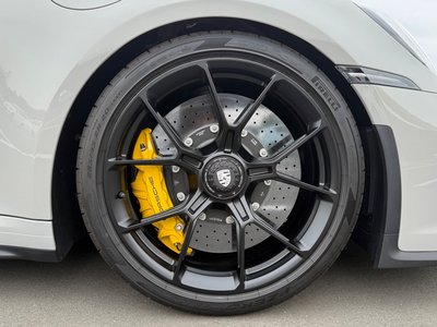 PORSCHE 911 GT3 TOURING PACKAGE - 9