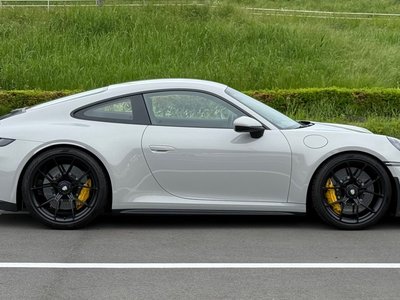 PORSCHE 911 GT3 TOURING PACKAGE - 4