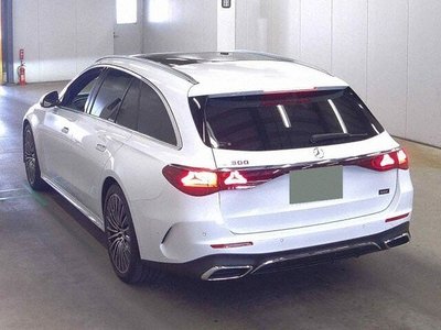 MERCEDES-BENZ E-CLASS - 2