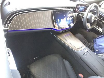 MERCEDES-BENZ E-CLASS - 3