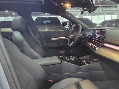 صورة 7 لـ 2025 BMW 5 SERIES