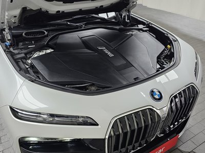 صورة 7 لـ 2023 BMW I7
