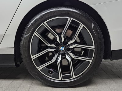 صورة 8 لـ 2023 BMW I7