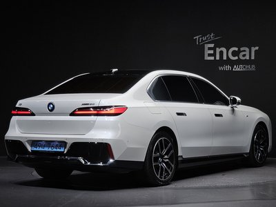 صورة 4 لـ 2023 BMW I7