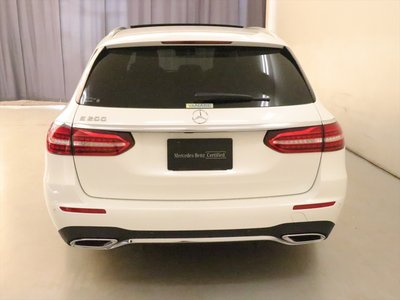 MERCEDES-BENZ E-CLASS - 3