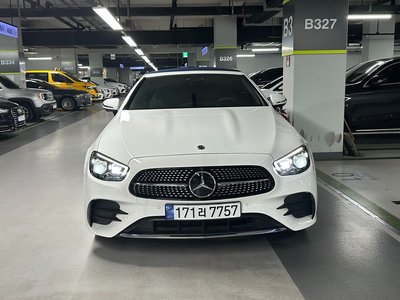 MERCEDES-BENZ E-CLASS - 3