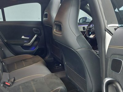 MERCEDES-BENZ CLA - 10