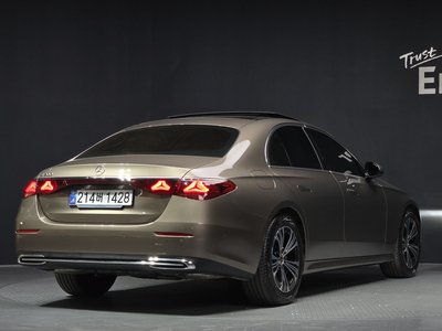 MERCEDES-BENZ E-CLASS - 3