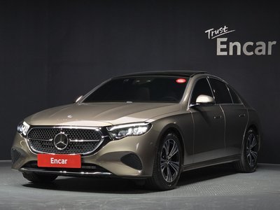 MERCEDES-BENZ E-CLASS - 1