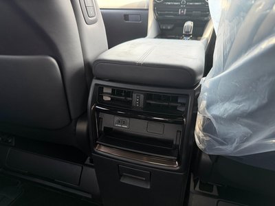 2023 Toyota ALPHARD thumbnail 26