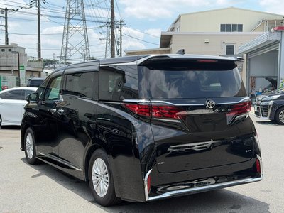 2023 Toyota ALPHARD — фото 6