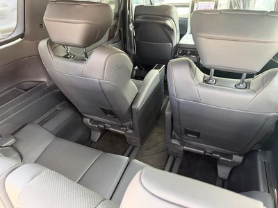 2023 Toyota ALPHARD thumbnail 33