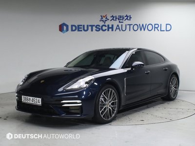 PORSCHE PANAMERA - 1