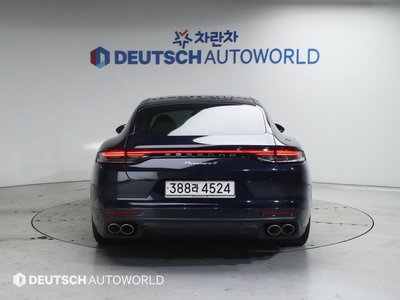 PORSCHE PANAMERA - 5